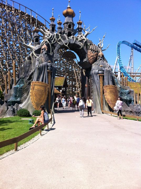 Visit These Amazing Theme Parks During Your Vacation