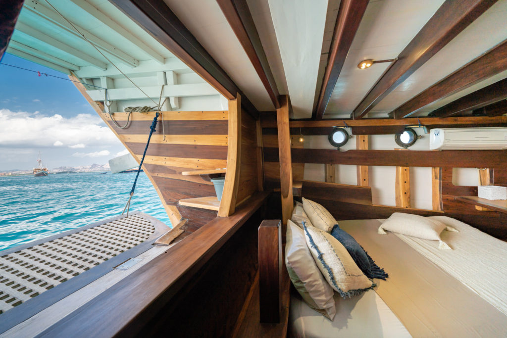 jakare liveaboard - cabin with view